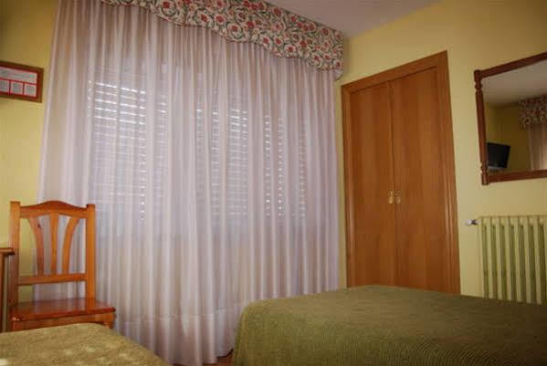 Hotel A Nieu Jaca Dış mekan fotoğraf